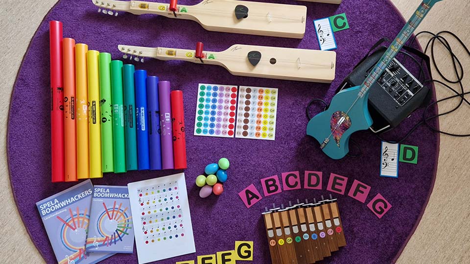Musikinstrument som barnen använder i Musik Groddis.